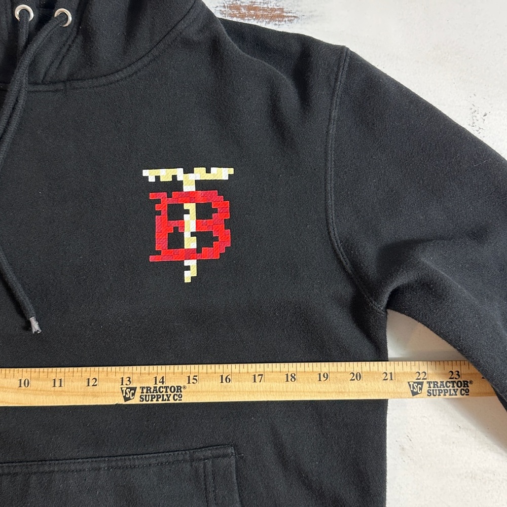 Vaulted Official Memorial Technoblade Graphic Hoodie - Black mens size M (G47) - Picture 4 of 6